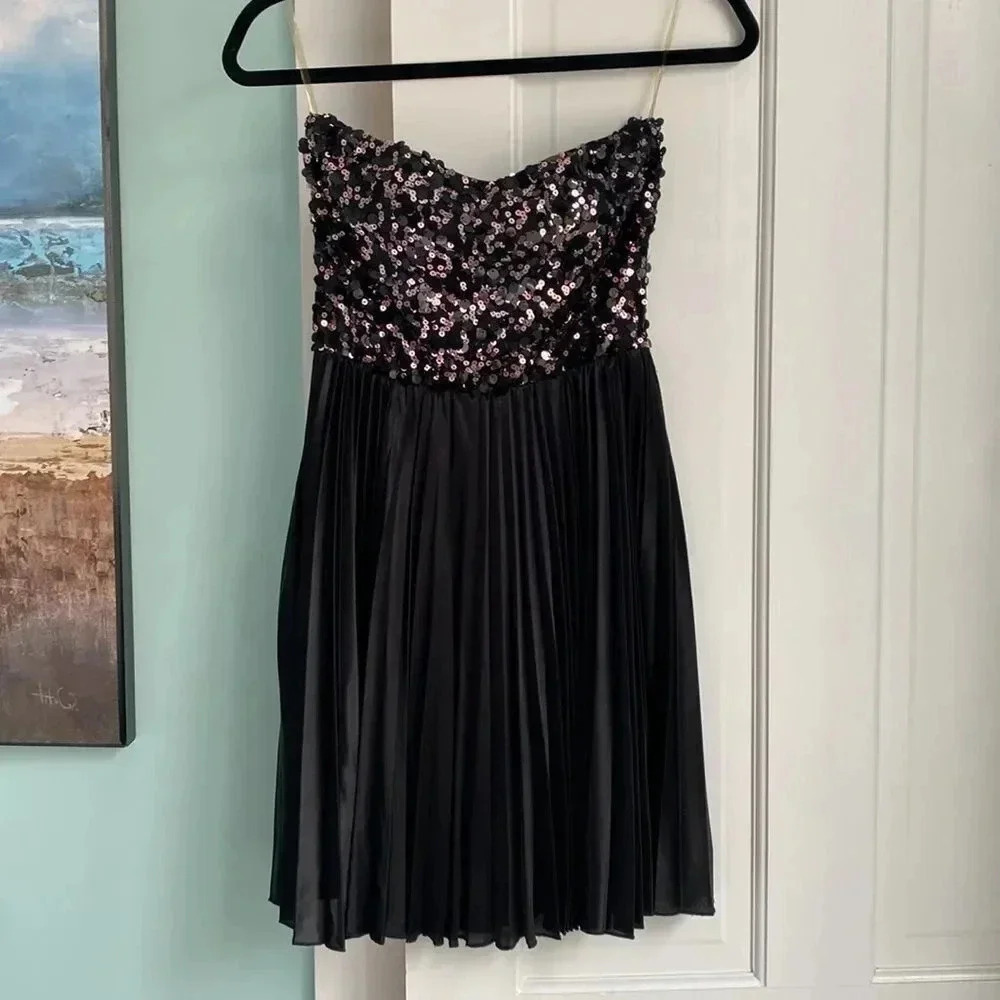 Charlotte Russe Strapless Sequin Bust Black and Pink Fit & Flare Mini Dress M - Picture 4 of 15